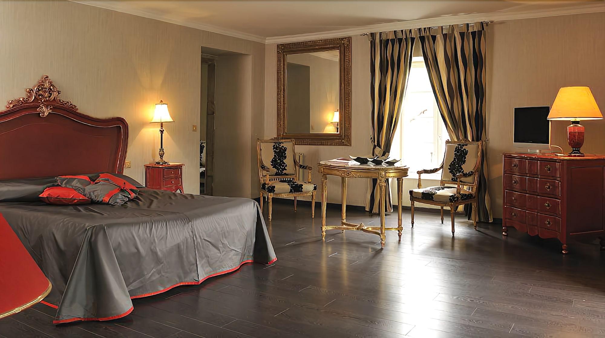 Chateau De Fontanges Hotel 4*