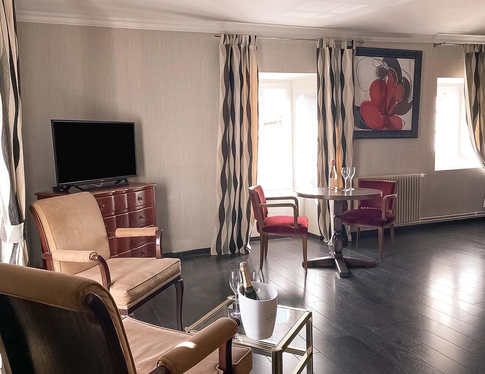 Hotel Chateau De Fontanges 4*