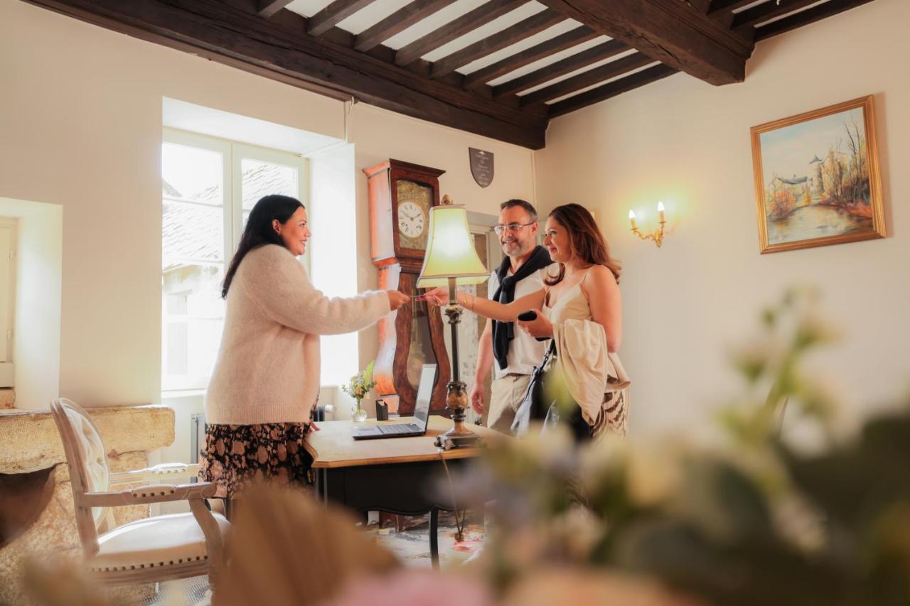 Chateau De Fontanges Hotel 4*